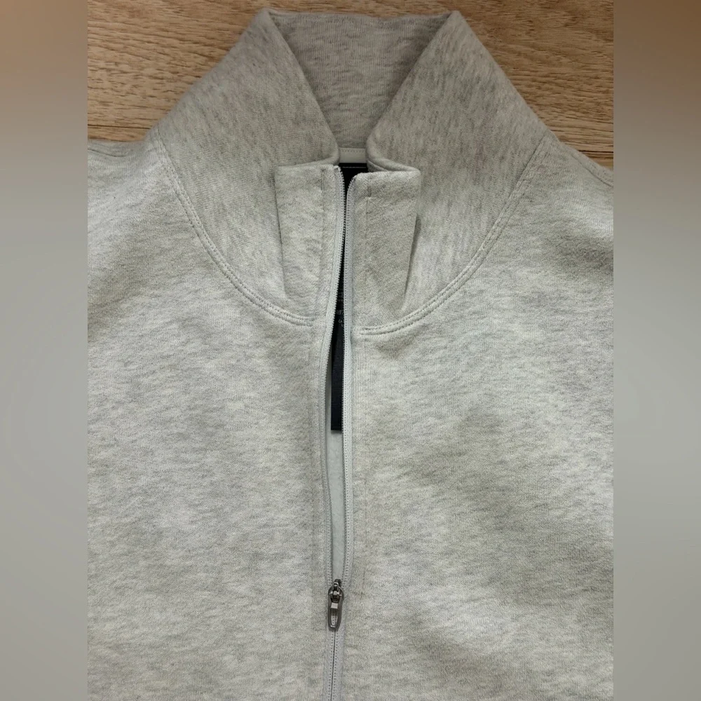 lululemon athletica Heather Gray Pullover - Picture 2 of 5